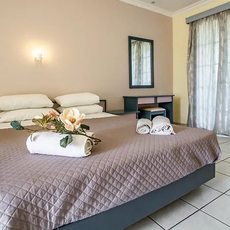 Sofia's Hotel 2*