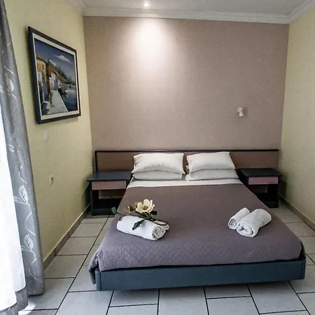 Sofia's Hotel 2*
