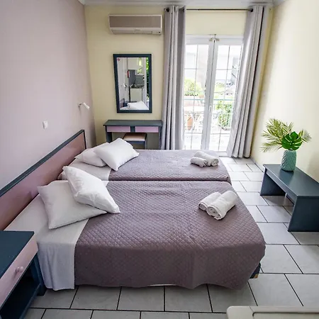 Sofia's 2* Kalamaki (Zakynthos)